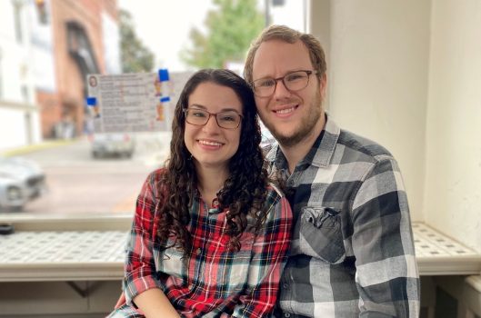 Liz and Gabe Rutan-Ram, Tennessee couple rejected by foster care agency because they’re Jewish Liz and Gabe Rutan-Ram, Tennessee couple rejected by foster care agency because they're Jewish